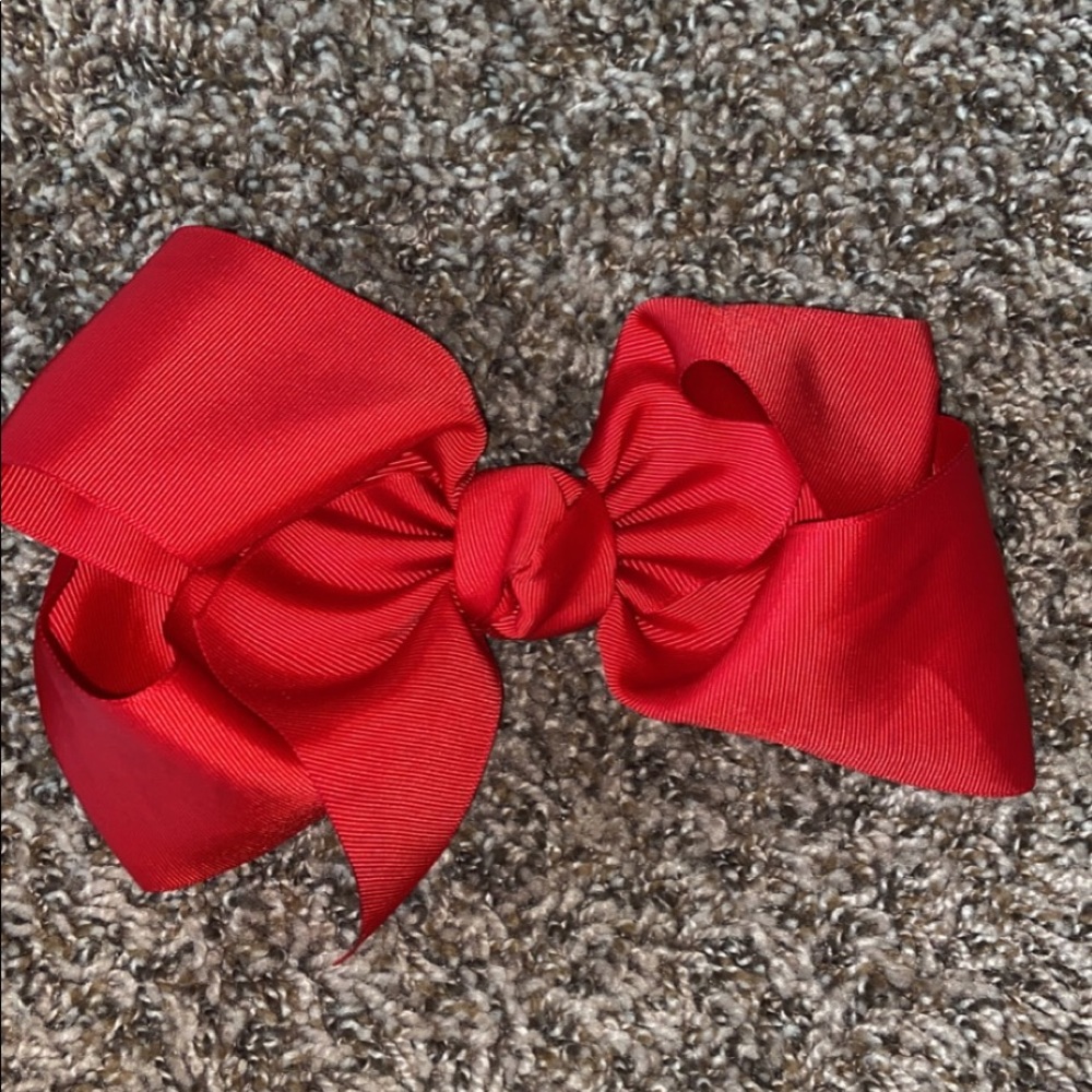 BIG RED BOW ❤️